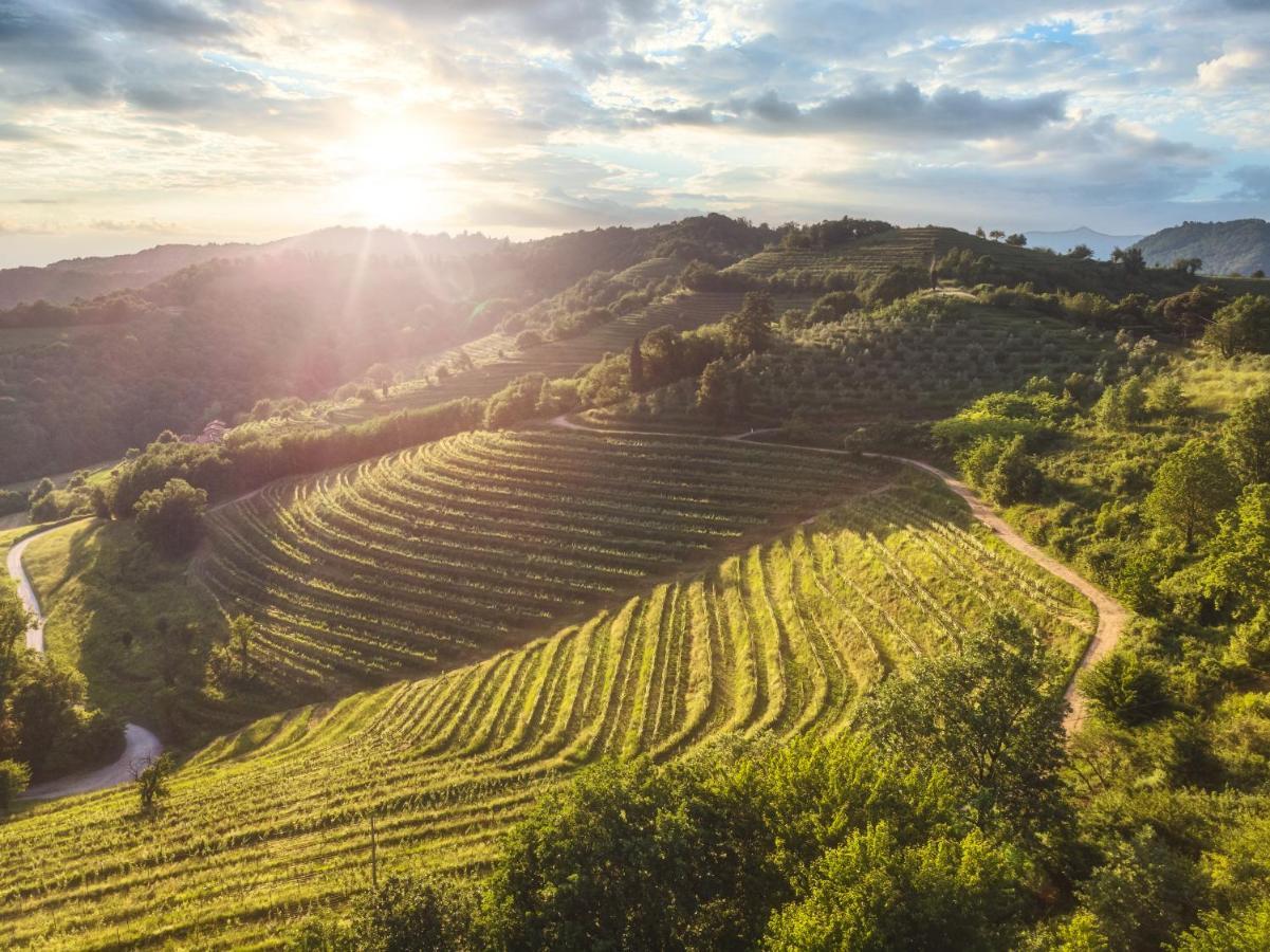 Locanda Moderna Carlambroeus Montevecchia Ngoại thất bức ảnh