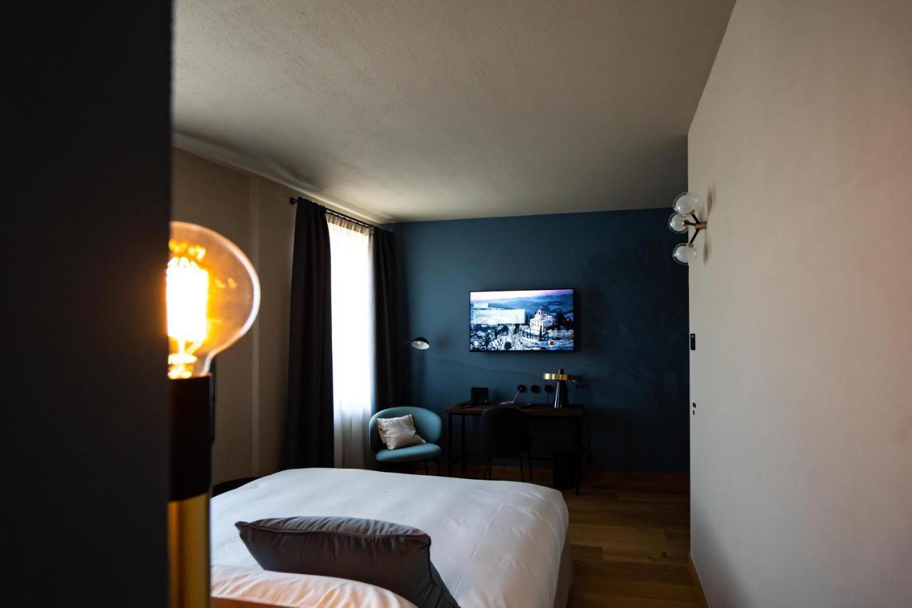 Locanda Moderna Carlambroeus Montevecchia Ngoại thất bức ảnh