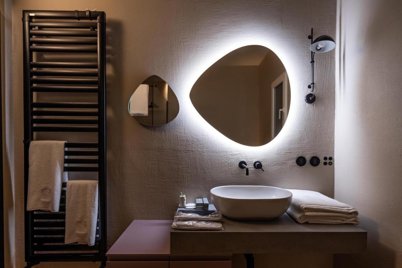 Locanda Moderna Carlambroeus Montevecchia Ngoại thất bức ảnh