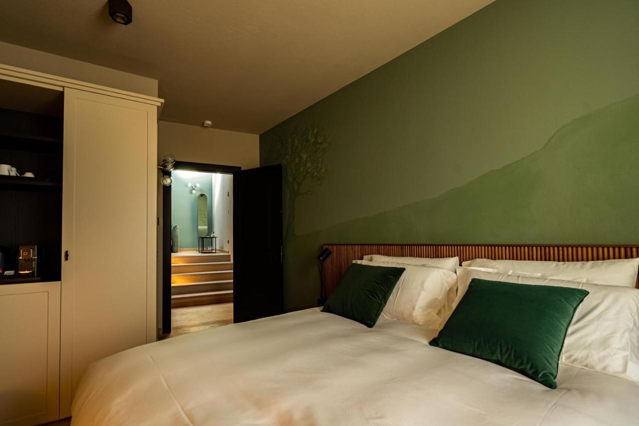 Locanda Moderna Carlambroeus Montevecchia Ngoại thất bức ảnh